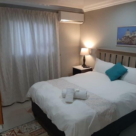 Lux Rooms On 37 Bloemfontein Exterior foto