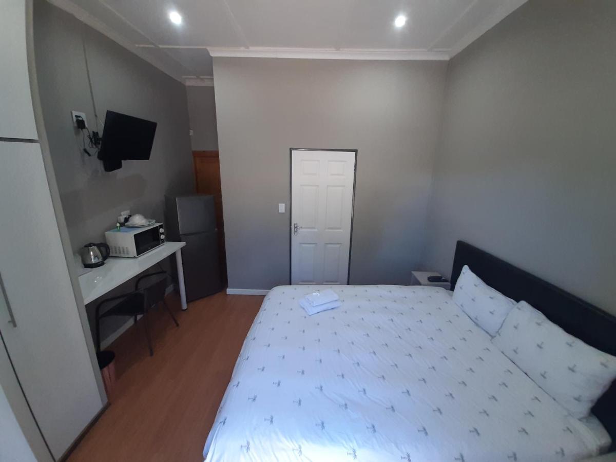 Lux Rooms On 37 Bloemfontein Exterior foto