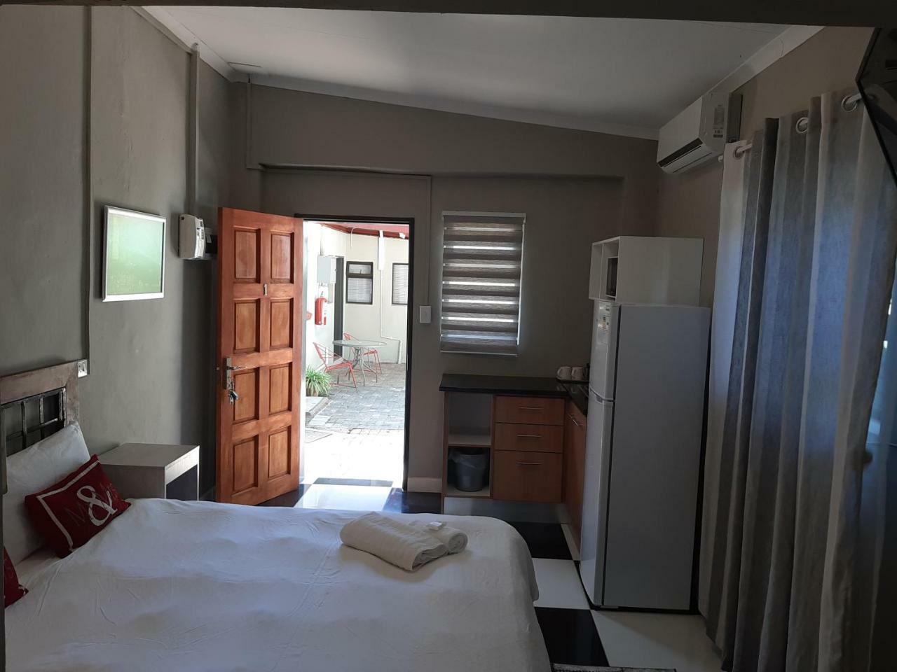 Lux Rooms On 37 Bloemfontein Exterior foto