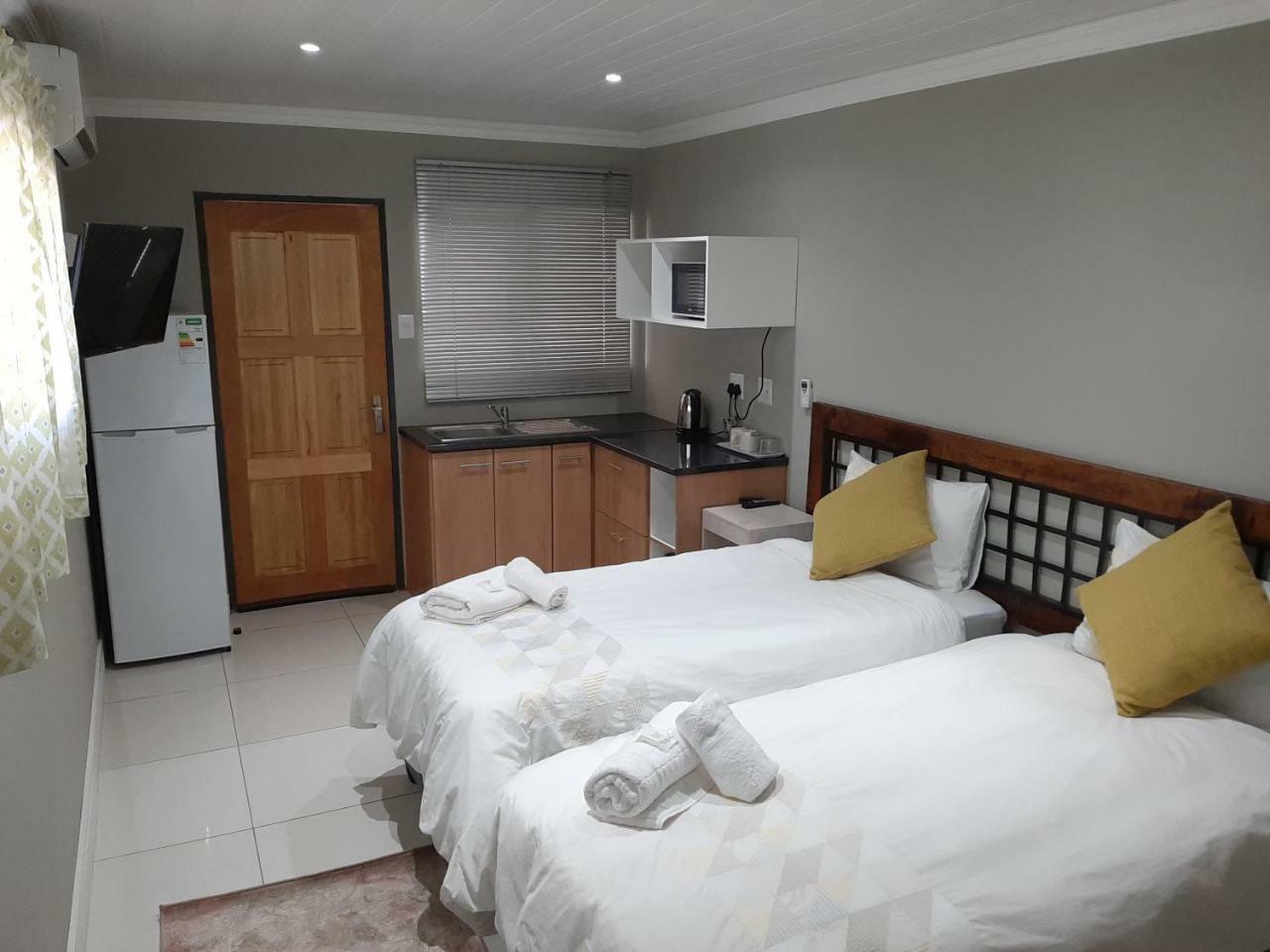 Lux Rooms On 37 Bloemfontein Exterior foto